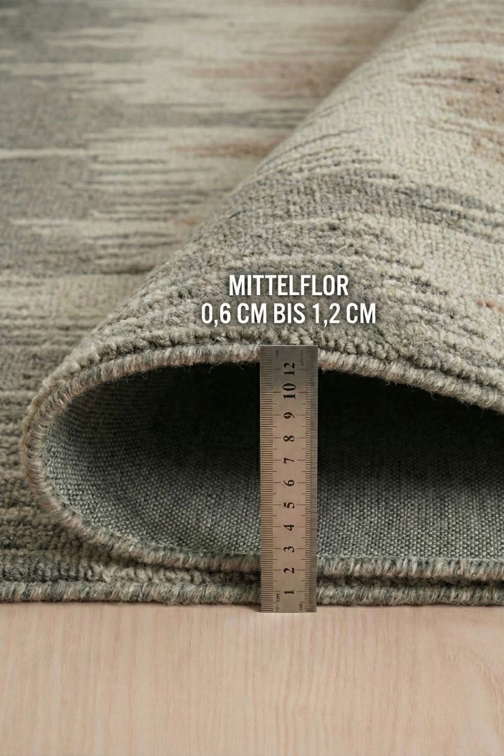 Stylish wool rug for the home