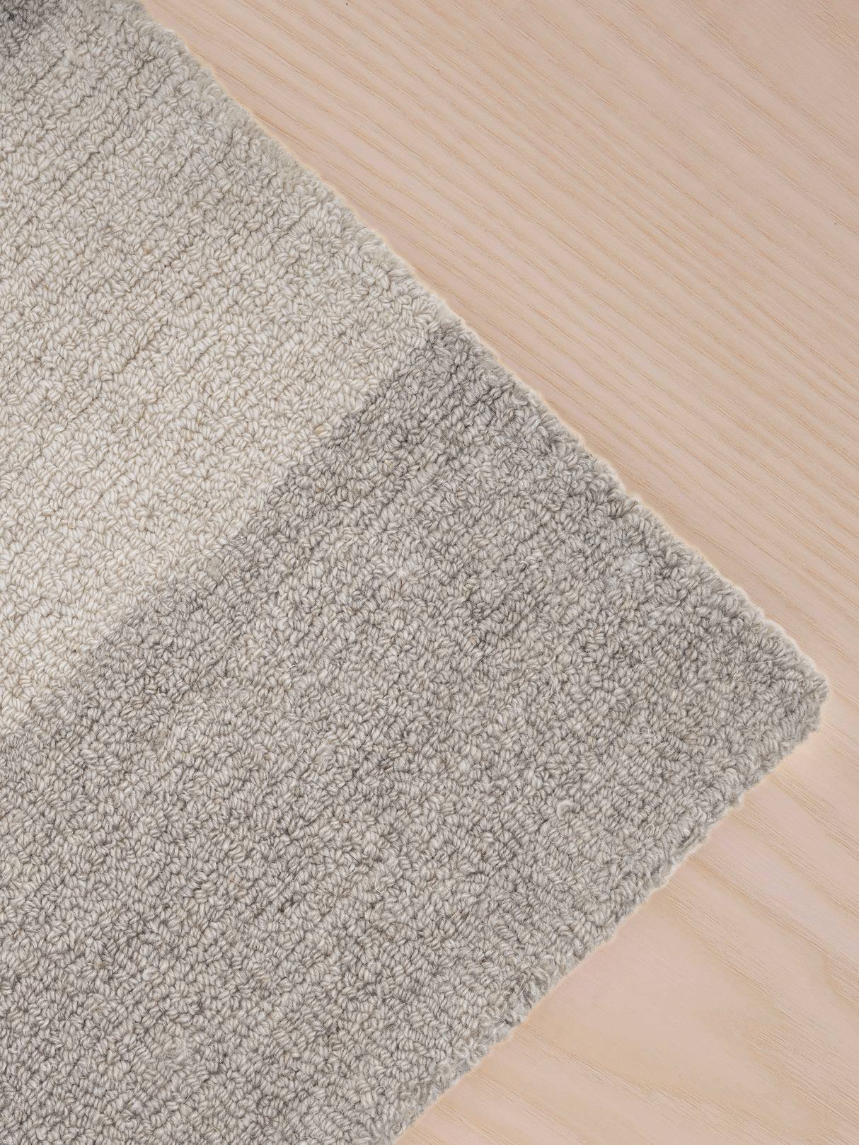 Hand-tufted wool rug, brown