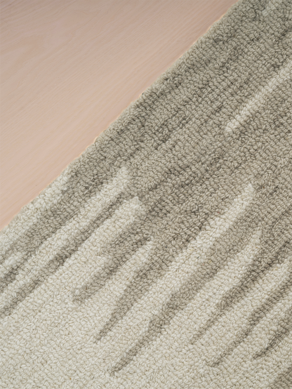 Stylish wool rug for the home